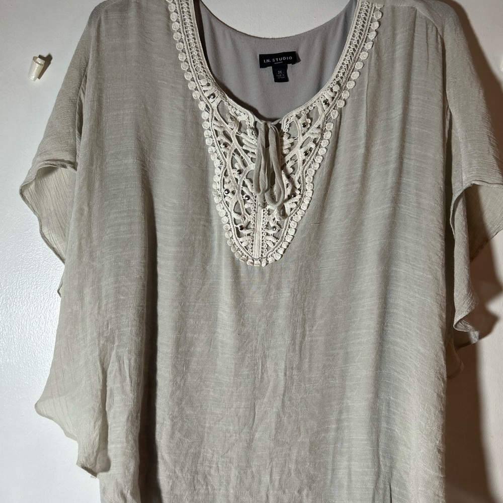 I.N. Studio Women’s 3X Beige Flowy Hem Poncho Tunic
